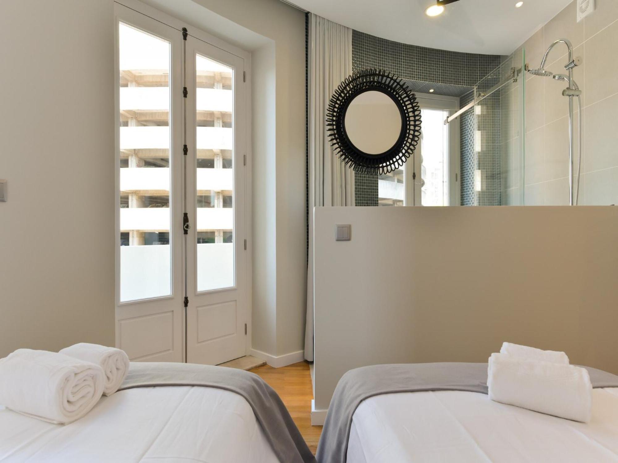 Modern For 13 Guests Apartment Porto