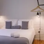 Modern Apartment For 13 Guests
