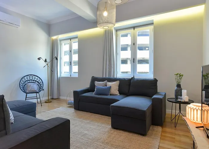 Modern Apartment For 13 Guests