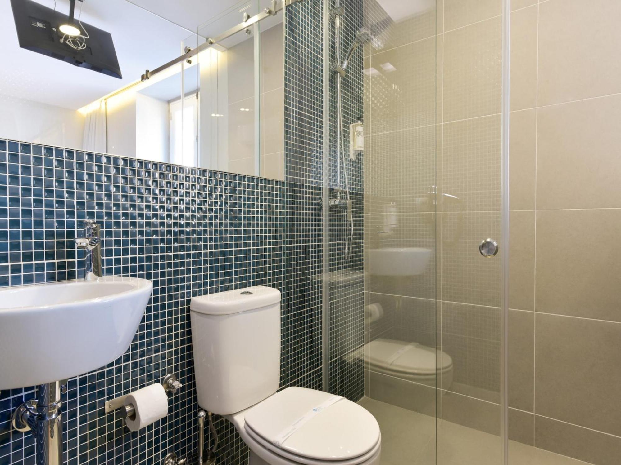 Modern For 13 Guests Porto